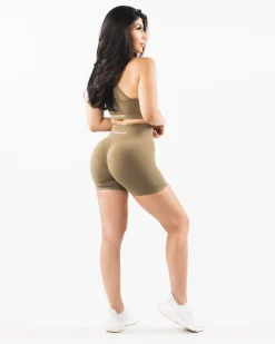 Amplify Short 4.5"