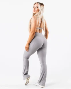 Aura Flared Pant