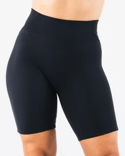 Aura Short 9"
