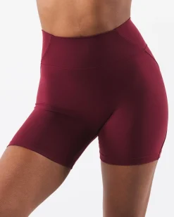 Aura Short 5"