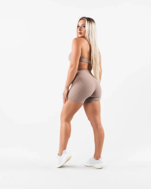 Aura Short 5"