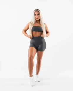 Aura Short 5"