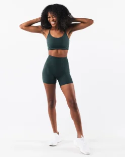 Aura Short 5"
