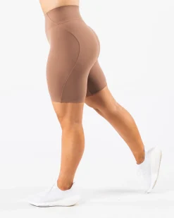 Aura Short 9