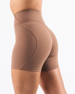 Aura Short 5