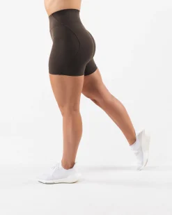 Aura Short 5
