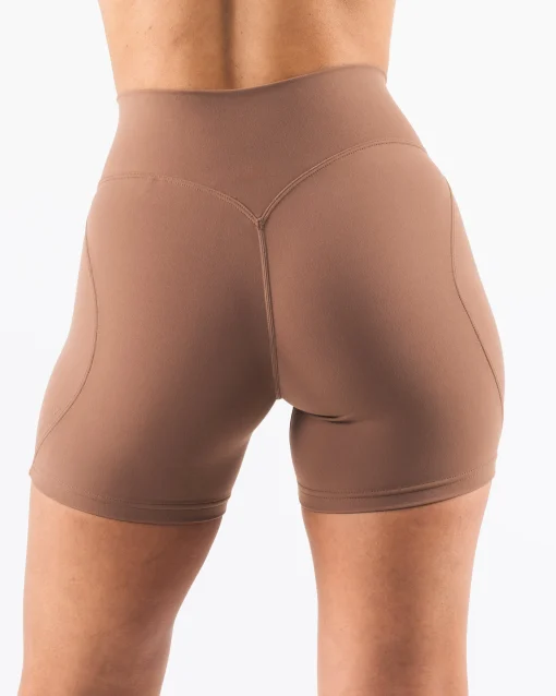 Aura Short 5"