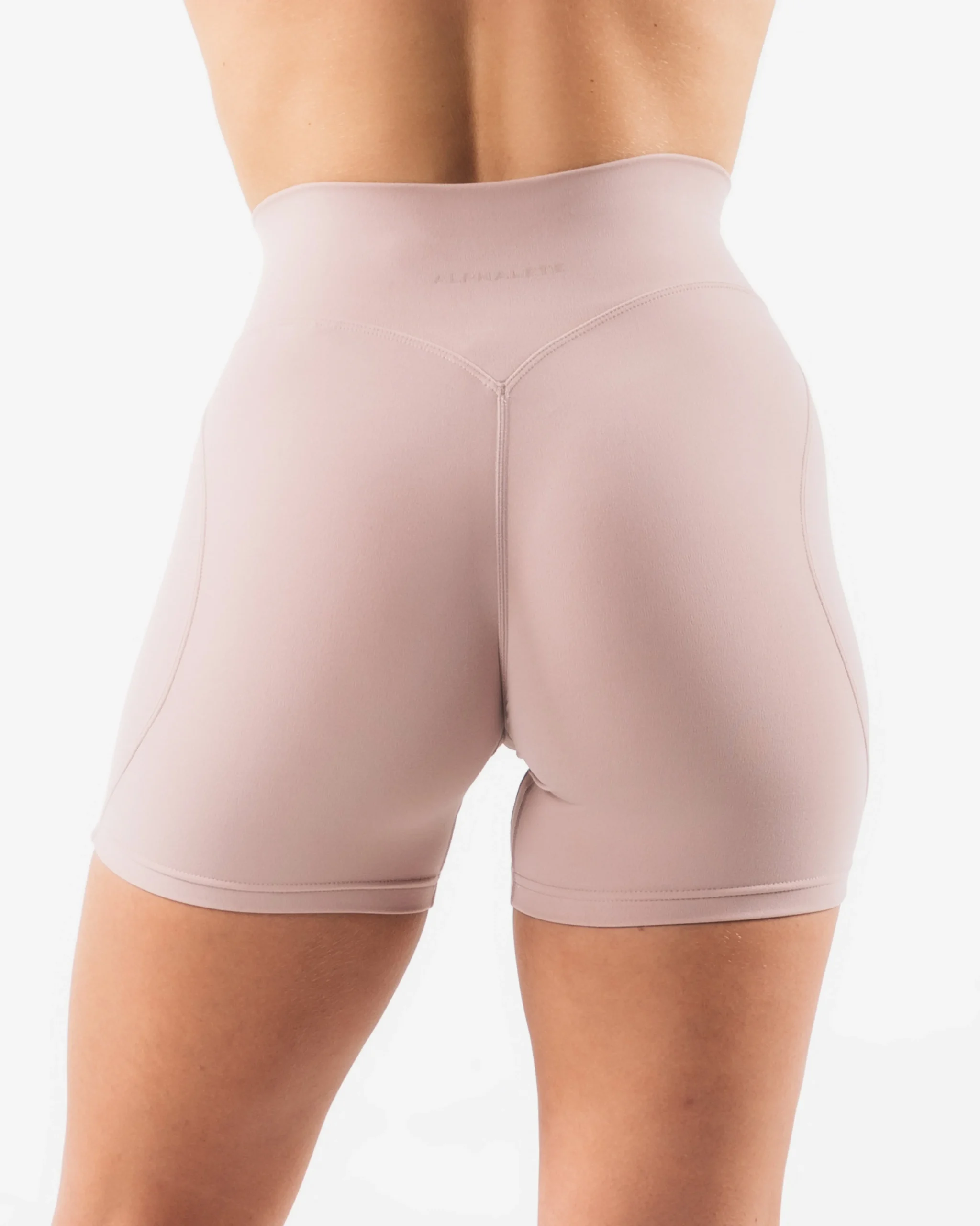 Aura Short 5"