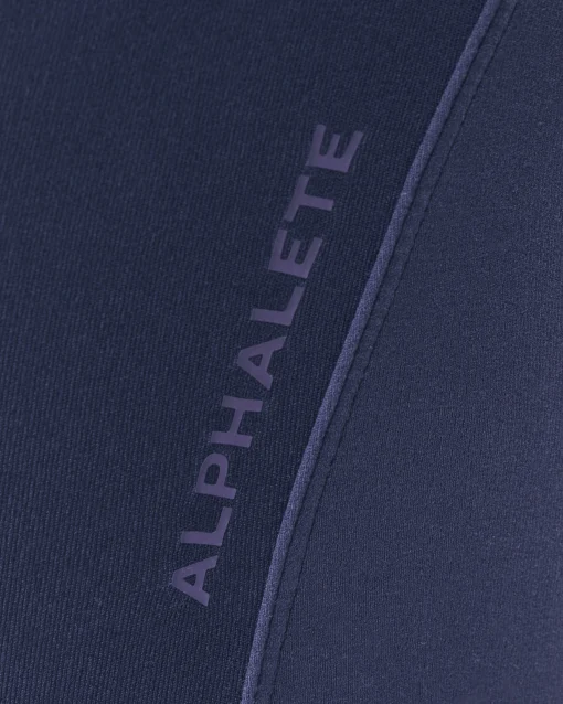 Aura Short 9"