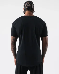 Essential Scoop Neck