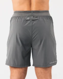 Studio Short 6"
