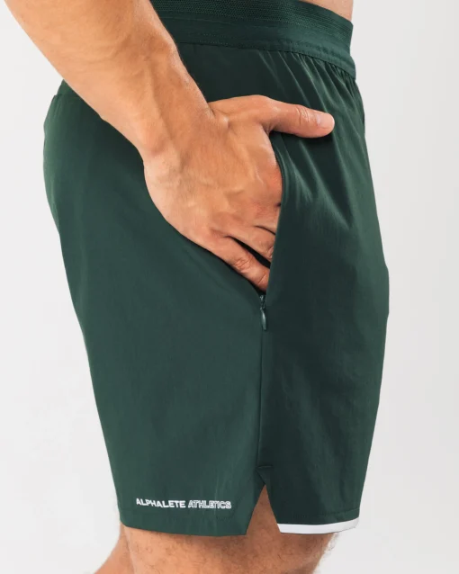 Studio Short 6"