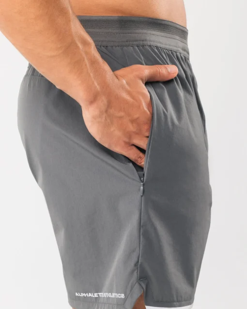 Studio Short 6"